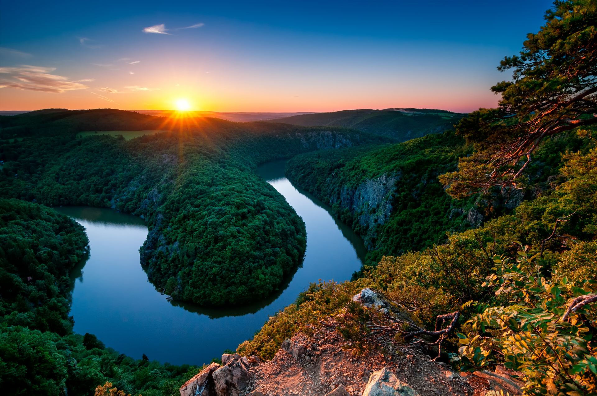 shutterstock_604041698.jpg