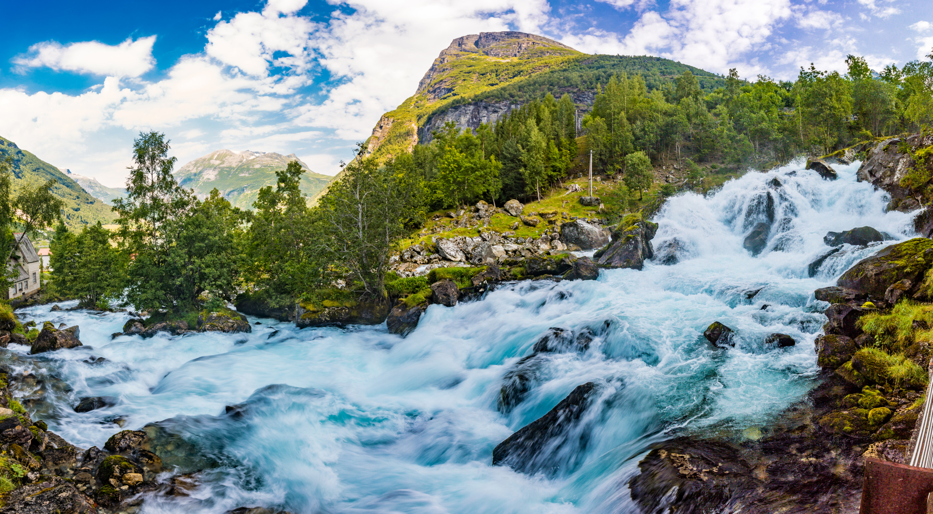 shutterstock_1826107910.jpg shutterstock_1826107910.jpg