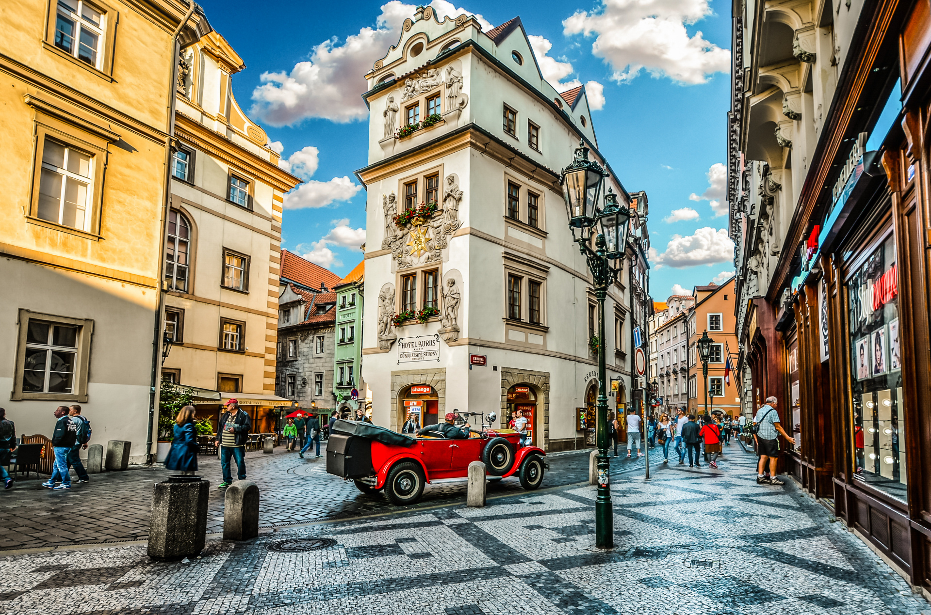 shutterstock_1106215136.jpg